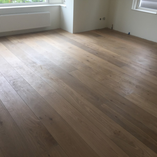 Hout lichtbruin plank woonkamer